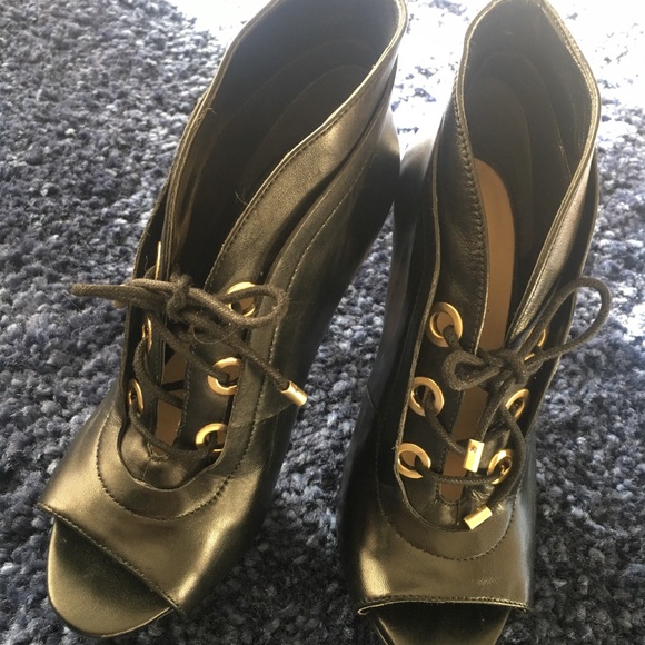 GUESS Stiletto Booties - Picture 2 of 3